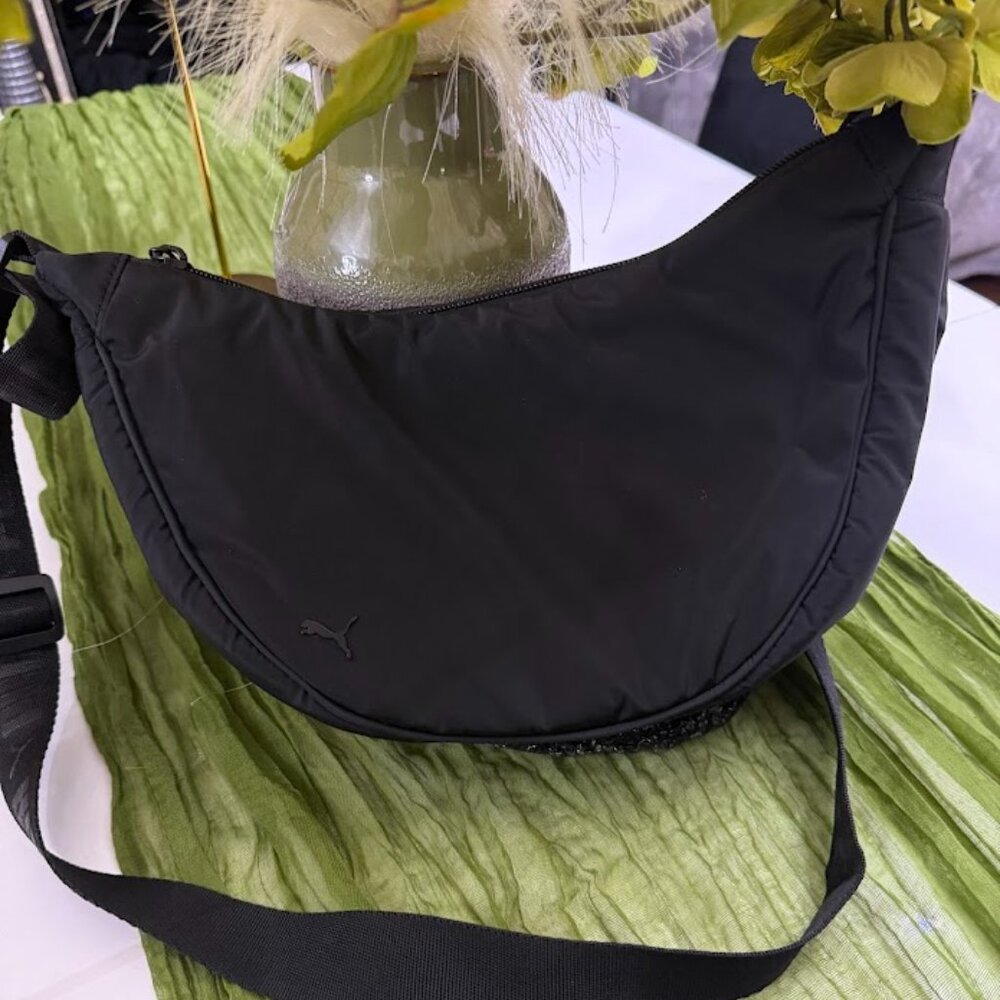 Puma Black Nylon Crescent Crossbody Bag Sport Shoulder Sling Lightweight